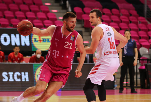 安排中保持 安排中保持