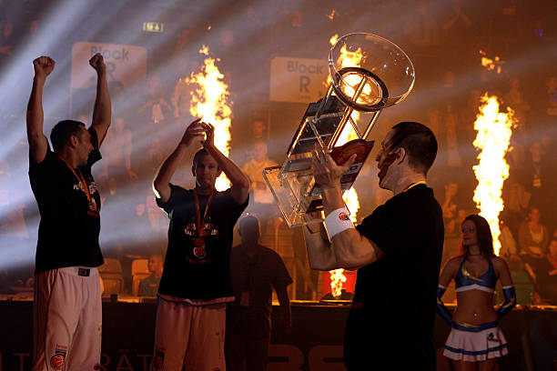 团结精神和 团结精神和