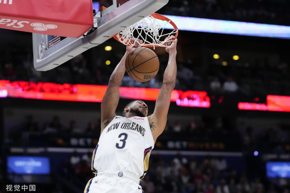 投身篮球运 投身篮球运